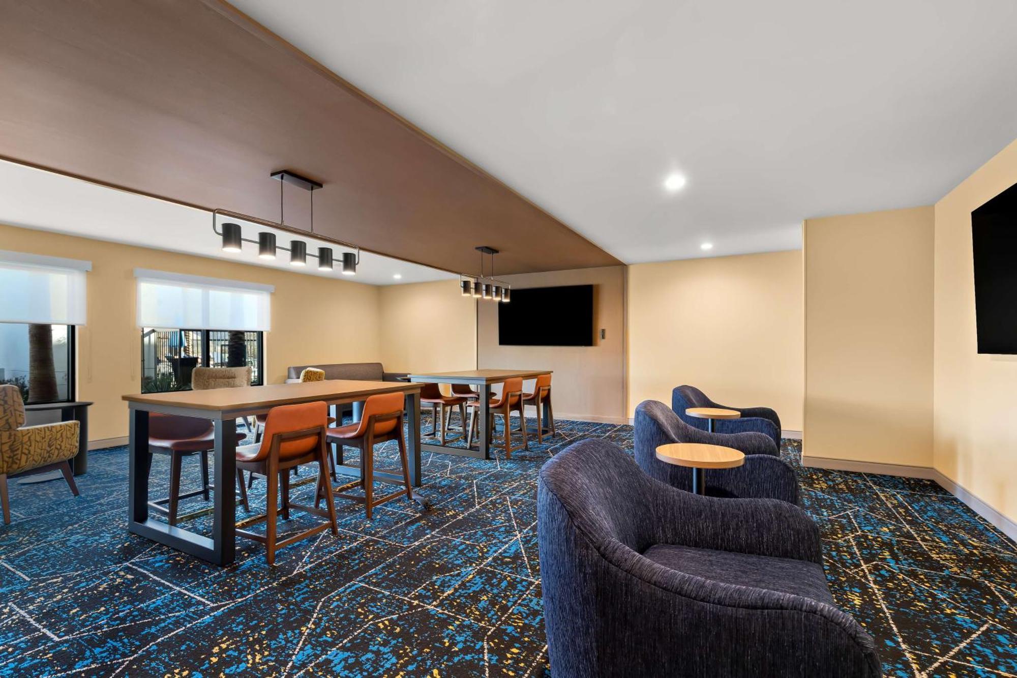 Hampton Inn & Suites Corona, Ca 外观 照片