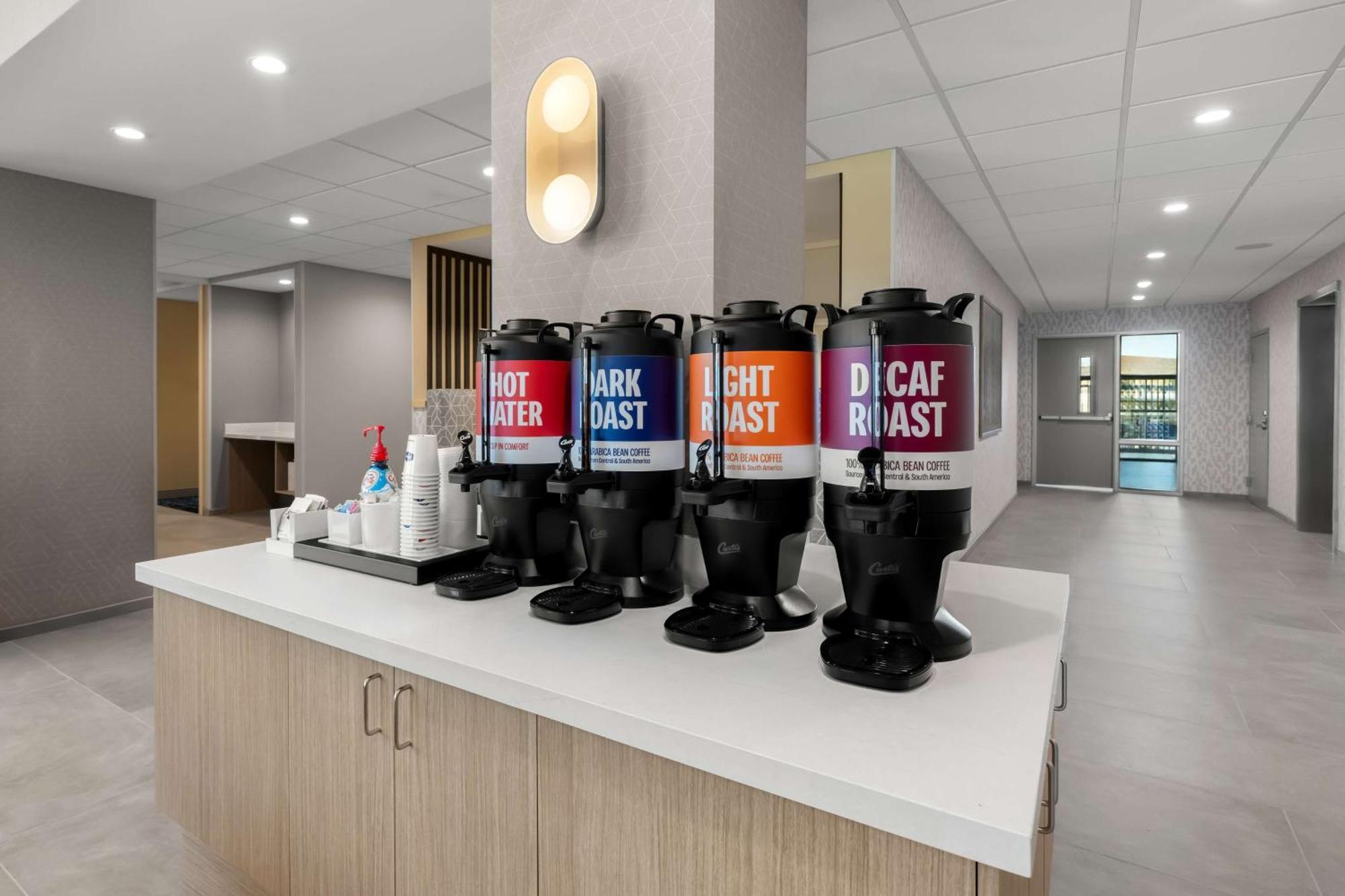 Hampton Inn & Suites Corona, Ca 外观 照片