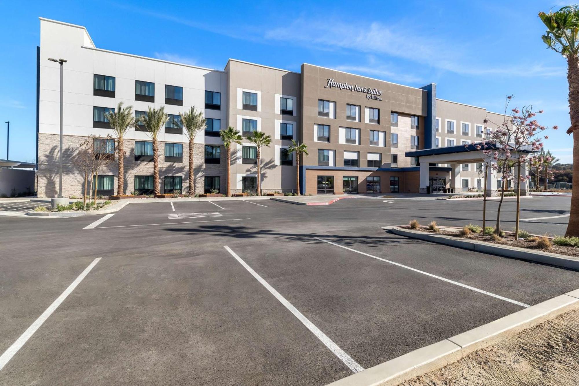 Hampton Inn & Suites Corona, Ca 外观 照片