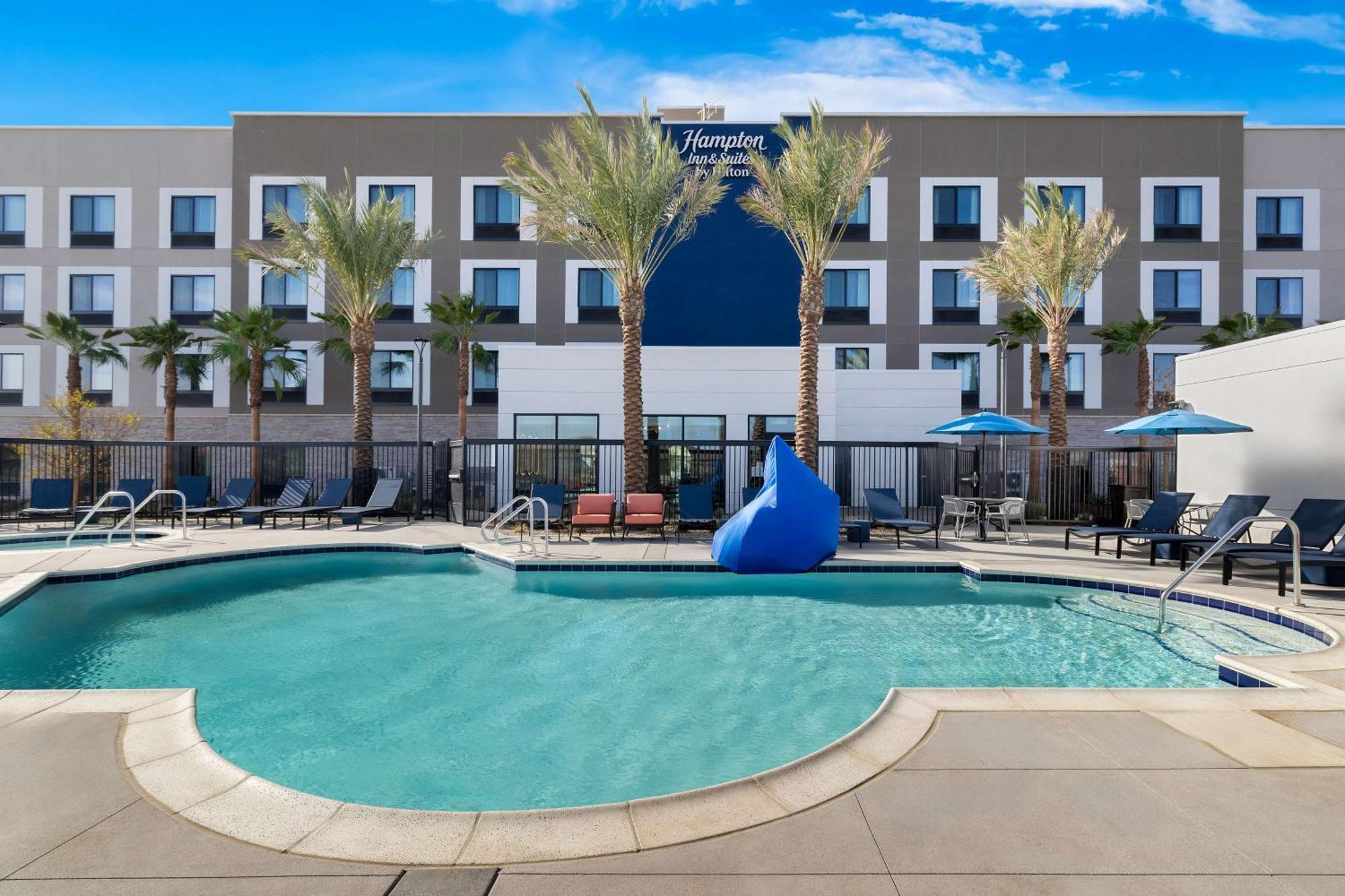 Hampton Inn & Suites Corona, Ca 外观 照片